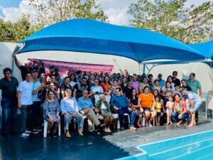 Dona Dorcas deixou um legado profundo para sua família. Com seis filhos, 42 netos e um total de 220 membros da família, seu impacto é imensurável. Cada um desses descendentes carrega consigo um pedaço da história e dos ensinamentos de Dona Dorcas. O legado dela vai além dos números. É uma herança de valores, coragem e amor. Dona Dorcas nos ensinou a importância da família, da educação e da perseverança. Seu exemplo continua a inspirar todos nós a seguir em frente, não importa quais sejam os desafios.