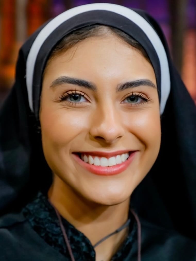 Quem é Irmã Eva, a ex-Miss que virou freira?